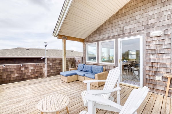 Top Balcony with seating