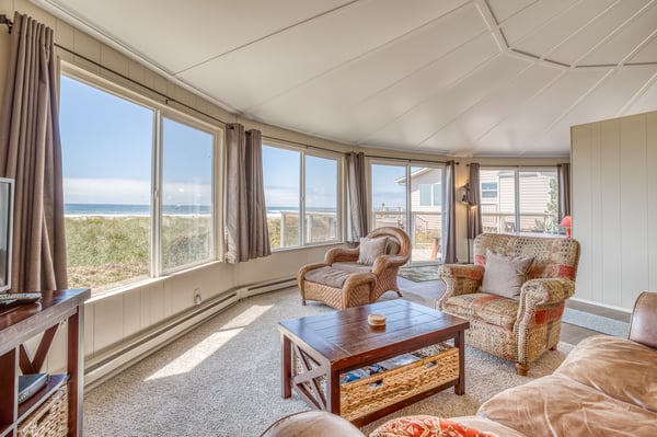 Living Room with panoramic view