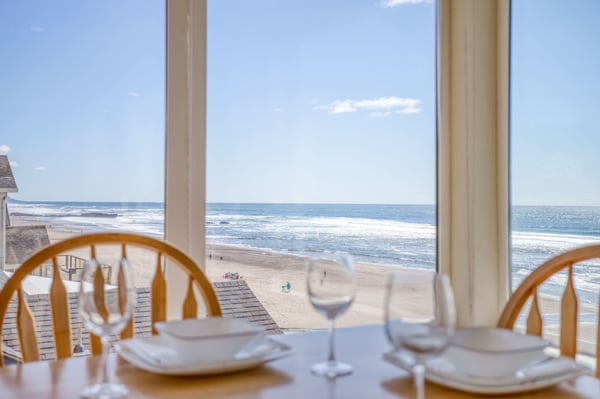 Dining with Beach View